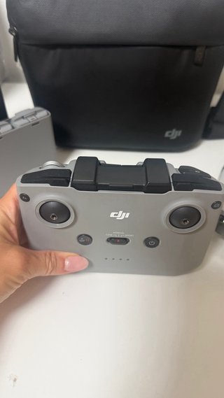 Drone DJI Mini 2 con accesorios