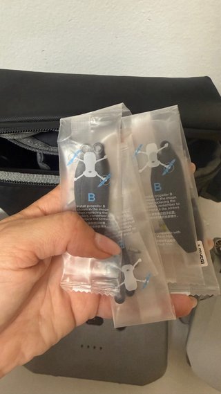 Drone DJI Mini 2 con accesorios
