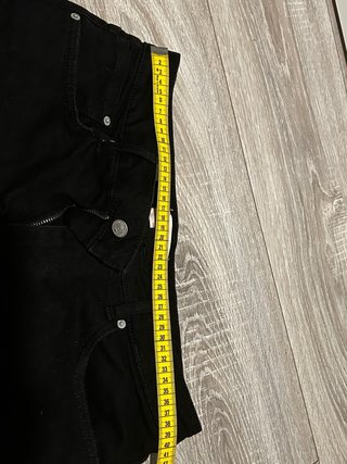 Bermuda vaquera Pull&Bear Slim negra Talla 42