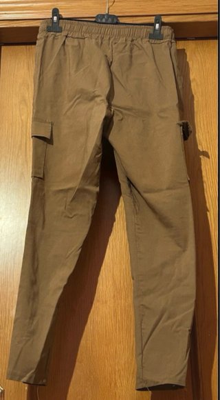 Pantalones cargo marrones