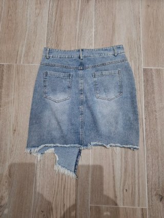 Falda vaquera  talla M.  NUEVA