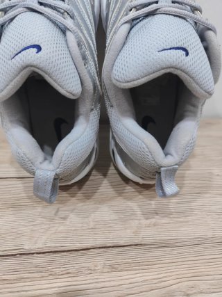 Vintage '01 Nike Pegasus silver 43