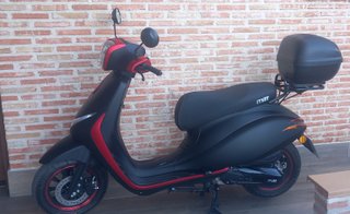 Moto Mitt Alfa 125cc Scooter Negra/Roja
