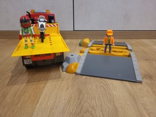 Camión Grúa Playmobil 70199 con Moto