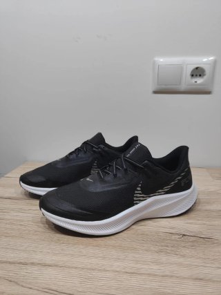 Nike zoom quest 3 SHIELD black 42,5