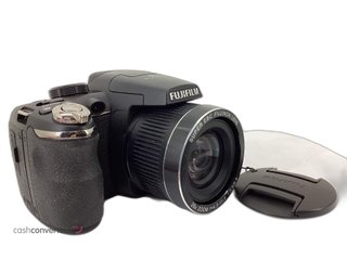 camara digital bridge fujifilm s3300