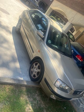 Hyundai Elantra 2003