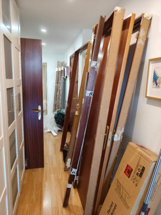 Puertas de madera con marcos