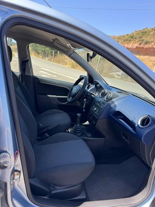 Ford Fiesta 2007 120.000km / 102.93€/MES