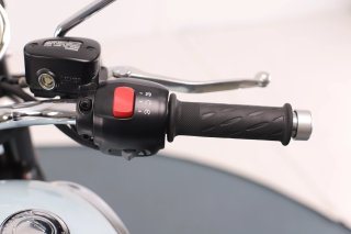 TRIUMPH BONNEVILLE T100 2023