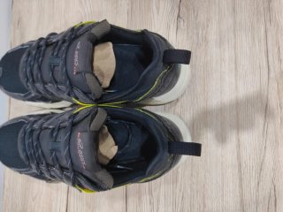 Asics gel venture re black 43,5
