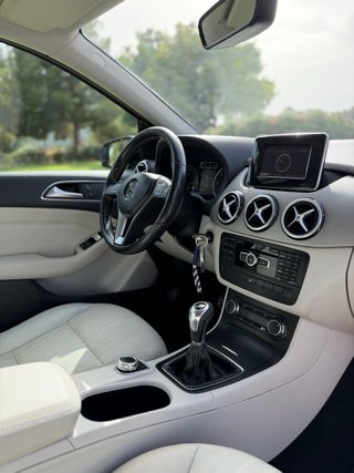 Mercedes-Benz Clase B / 187.09€/MES