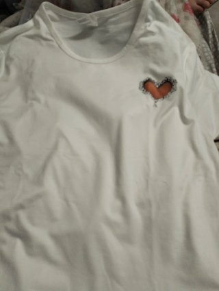 Maglietta donna maniche corte con cuore