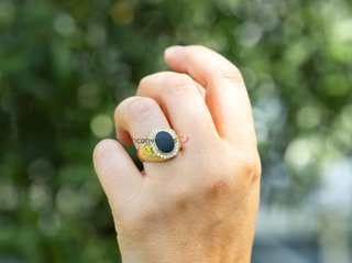 sello oro 18k con piedra