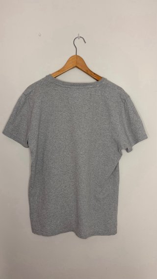 Camiseta Tommy Jeans Gris V-Neck