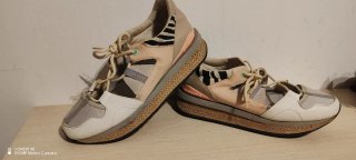 Sandalias Zapatilla Gioseppo Beige y Rosa