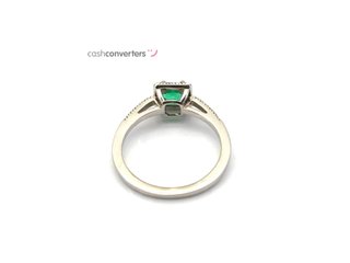sortija oro 18k con piedra con diamante,esmeralda