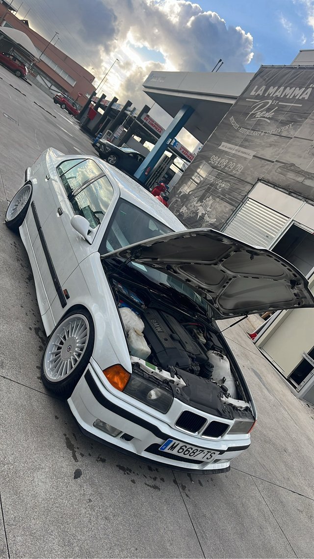 Bmw 330i  Itv recien padasa 1996