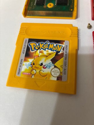 Pokemon Amarillo y Rojo Game Boy etiqueta nueva