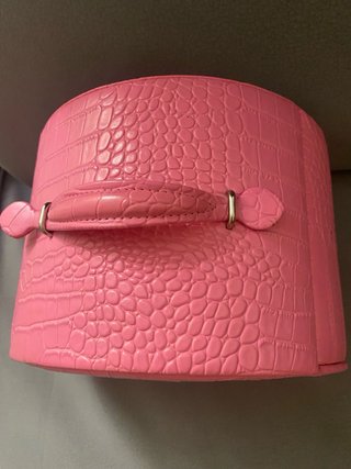 Joyero rosa de cuero