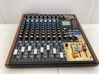 controller tascam model 12