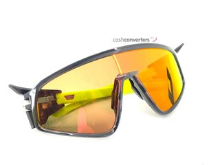 gafas de sol caballero/unisex oakley sutro lite oo9404-1035