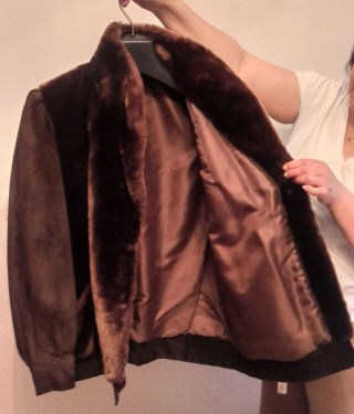 Abrigo chaquetón de muton marrón