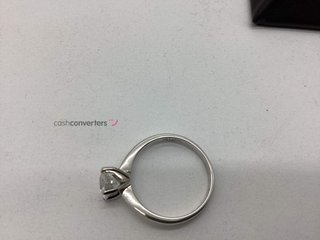 sortija oro 18k con diamante de laboratorio