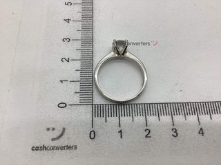 sortija oro 18k con diamante de laboratorio