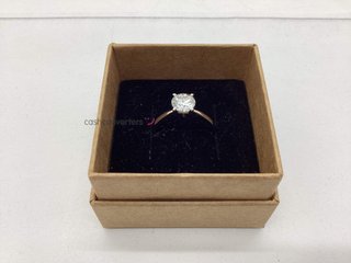 sortija oro 18k con diamante de laboratorio