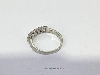 anillo oro 18k con piedra con diamante de laboratorio