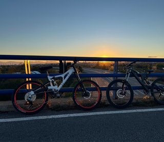 Bicicleta DH Doble Suspensión