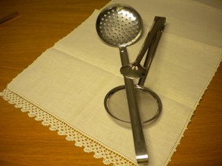 SET DI 16 UTENSILI E ARTICOLI PER LA CUCINA. NUOVI