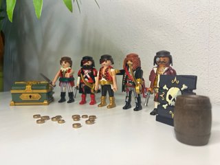 Playmobil Piratas con Cofre y Monedas
