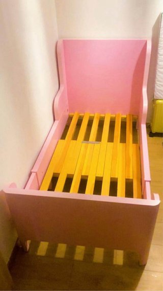 Cama infantil rosa