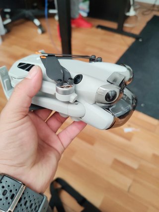 DJI Mini 4 Pro Drone con Caja