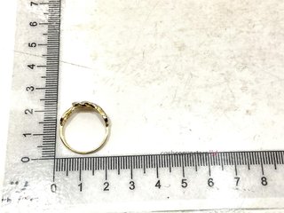 anillo oro 18k con piedra con circonita