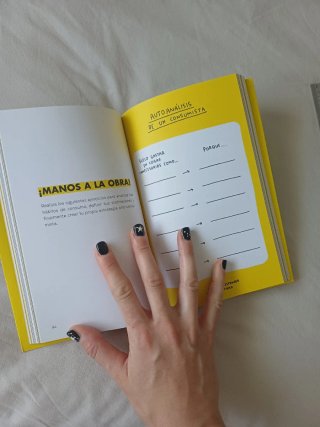 Libro La Vida Minimal. Cómo vivir ligero en un...