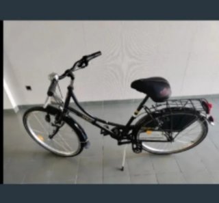 Bicicleta de paseo negra