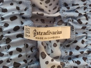 Pantalones Stradivarius anchos estampados