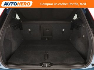 Volvo XC40 2.0 B3 Mild-Hybrid Plus Dark 2WD