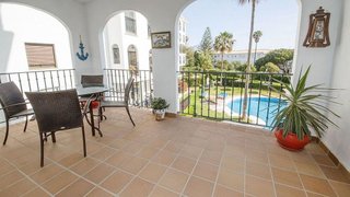 Piso en venta en Puerto de la Duquesa en Manilva