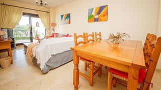 Piso en venta en Puerto de la Duquesa en Manilva