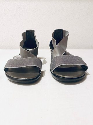 Maria Jaen - Sandalias plateadas (cuña) de piel 38