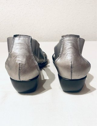 Maria Jaen - Sandalias plateadas (cuña) de piel 38