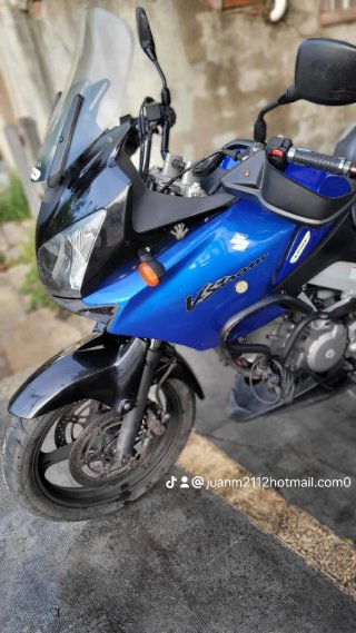 SUZUKI V-STROM 650CV. 2004  YÓ MUCHAS ENFERMEDADES
