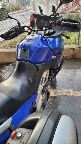 SUZUKI V-STROM 650CV. 2004  YÓ MUCHAS ENFERMEDADES