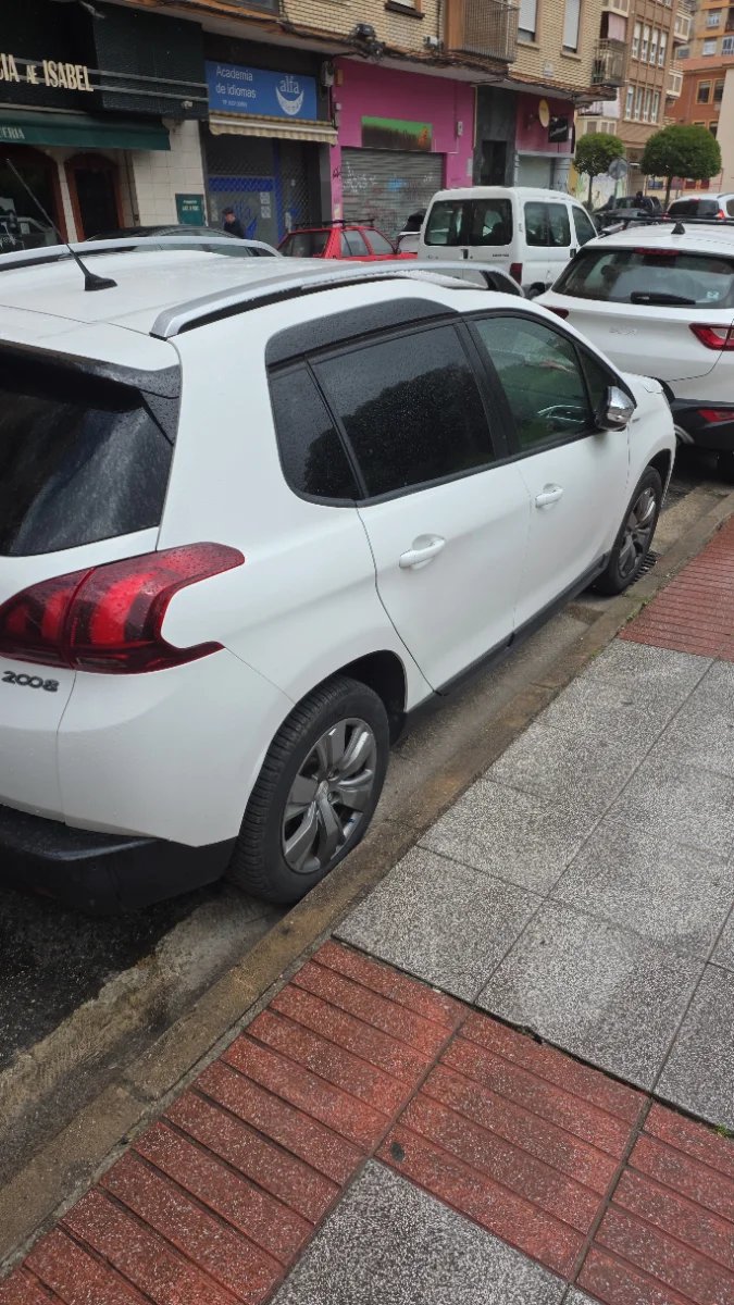 Peugeot 2008 2018 - foto 1