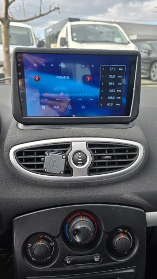 Rádio Clio 3 Android 14 + GPS + Carplay sem fios.