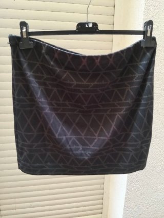 Lote 2 faldas estampadas